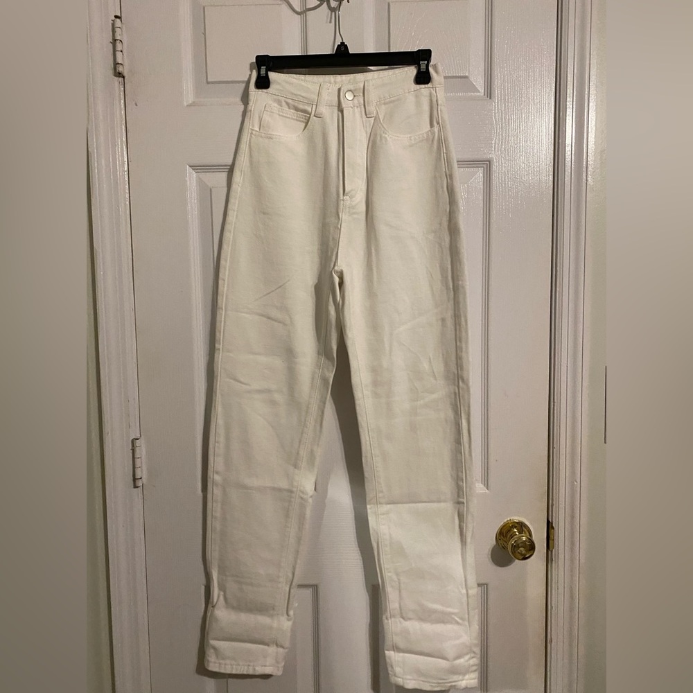SHEIN White Jeans